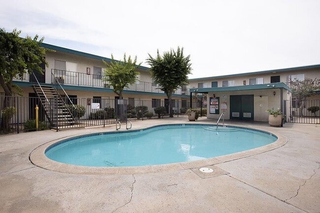 Valle at 9209 Kenwood