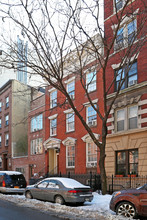 310 West Cozy in New York, NY - Building Photo - Building Photo