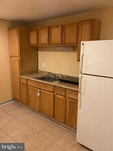 12900 Tarragon Ct in Herndon, VA - Building Photo - Building Photo