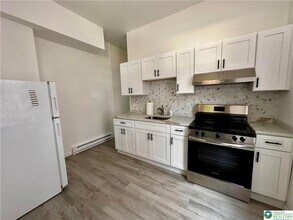 37 10th St in Allentown, PA - Building Photo - Building Photo