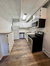 2401 S Gaylord St, Unit 103 in Denver, CO - Foto de edificio - Building Photo