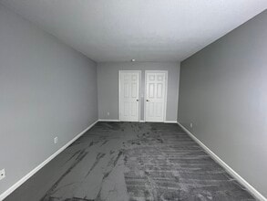 Sturbridge Village in Williamsville, NY - Building Photo - Building Photo