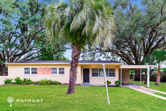 6049 Cedar Hills Blvd in Jacksonville, FL - Building Photo