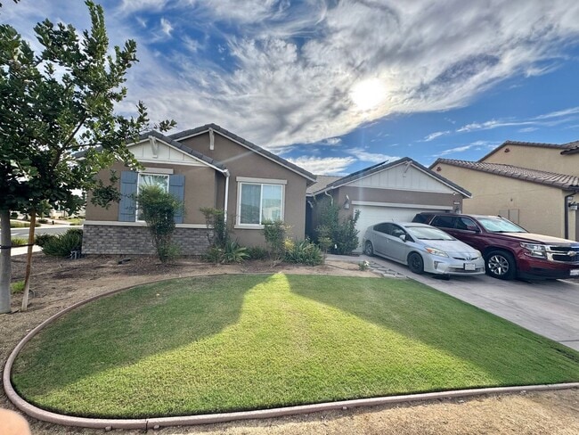 property at 5102 Perennial Pl