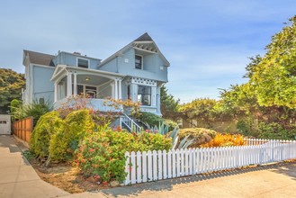 5427 Manila Ave in Oakland, CA - Foto de edificio - Building Photo