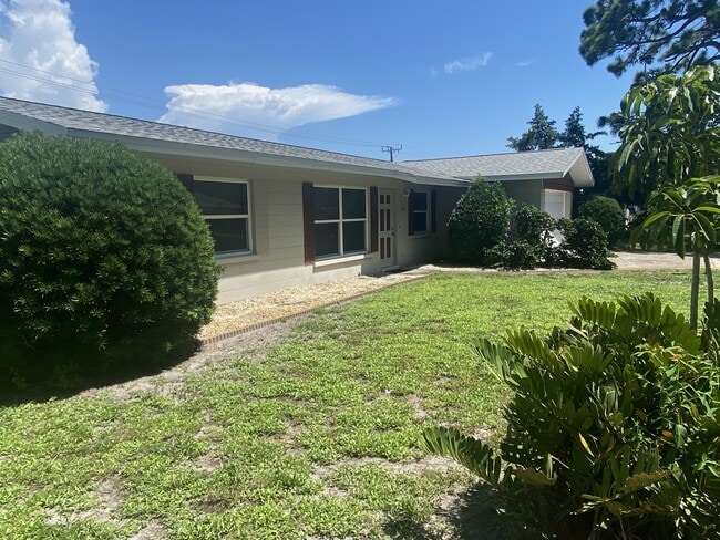 605 Ravenna St in Venice, FL - Building Photo - Building Photo