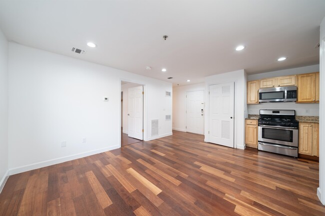 property at 413-415 9th St