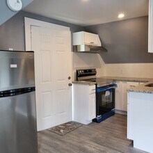 504 Homestead Ave, Unit A in Hampton, VA - Building Photo - Building Photo