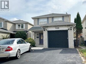 144 Clansman Trail in Mississauga, ON - Building Photo