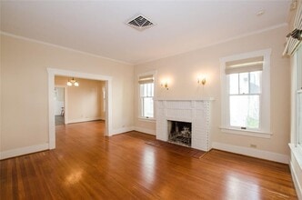6426 Buffalo Speedway in Houston, TX - Building Photo - Building Photo