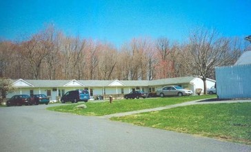 276 S Fosler Rd in Highland, NY - Building Photo - Building Photo