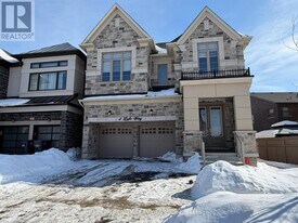4 Lyle Wy in Brampton, ON - Building Photo