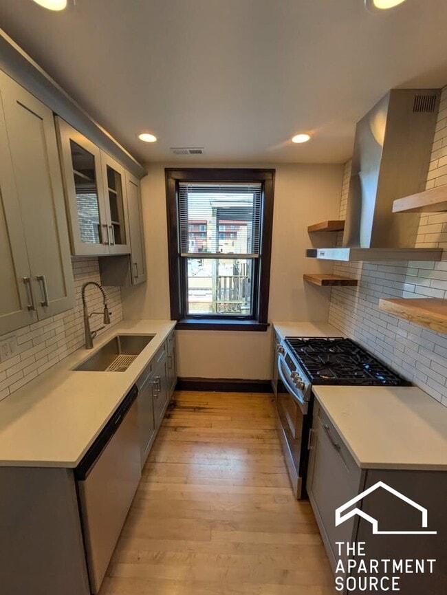 6409 N Talman Ave in Chicago, IL - Building Photo - Building Photo