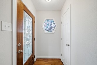 8401 Highcrest Dr in Houston, TX - Building Photo - Building Photo