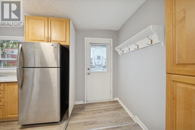 116 High St in Georgina, ON - Building Photo - Building Photo