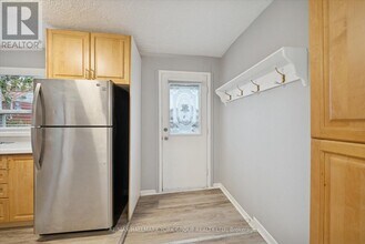 116 High St in Georgina, ON - Building Photo - Building Photo