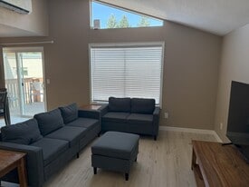 7306 NE 16th Ave, Unit #3 in Vancouver, WA - Building Photo