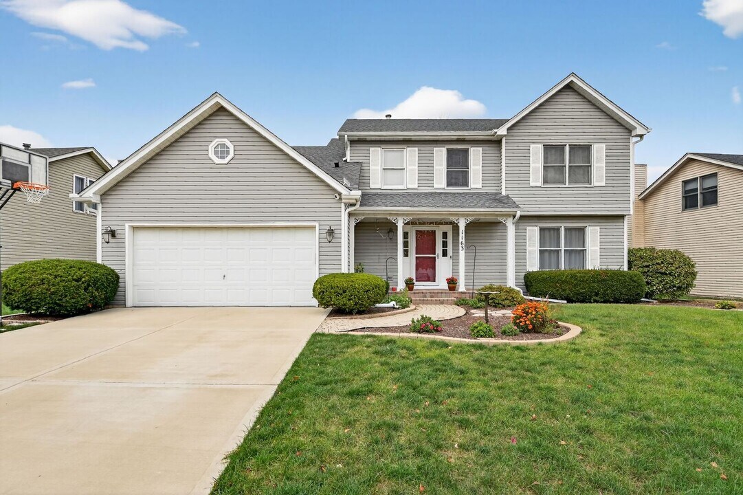 1163 Shoreline Dr in Aurora, IL - Foto de edificio