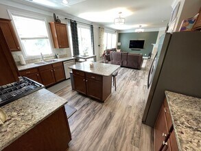 320 Brookfield View Dr in Louisville, KY - Building Photo - Building Photo