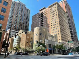 40 E 9th St, Unit 804 in Chicago, IL - Building Photo