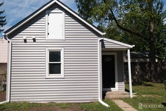 95 Craig St in Edison, NJ - Building Photo - Building Photo