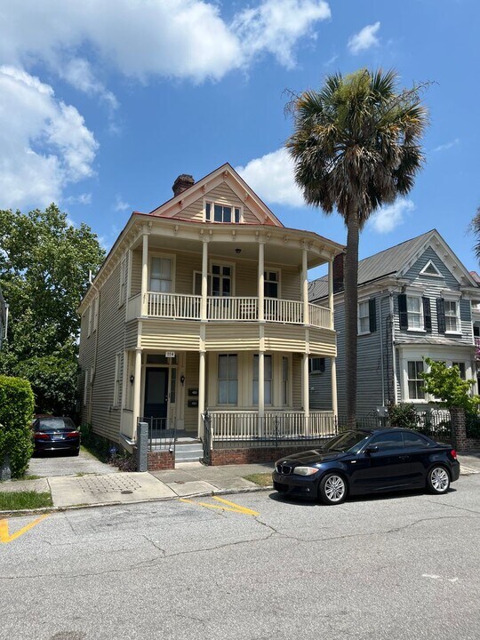 114 Alexander St, Unit A in Charleston, SC - Building Photo