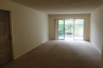 2312 Hosp Way in Carlsbad, CA - Building Photo - Building Photo