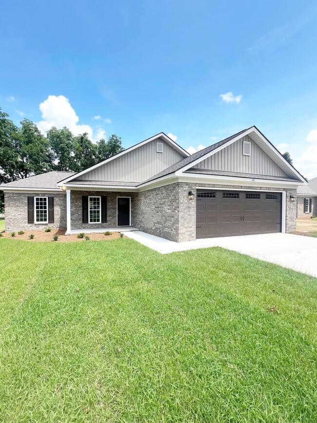 property at 207 Silverthorn Dr
