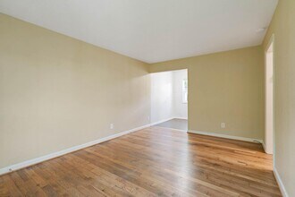9465-9477-9477 N Mohawk Ave in Portland, OR - Building Photo - Building Photo