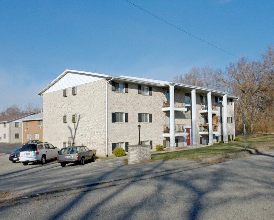 Glendean Arms in Riverside, OH - Building Photo