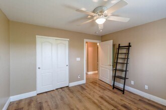 5474 Cholla Cactus Ave in Las Vegas, NV - Building Photo - Building Photo