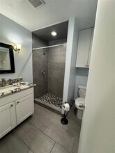 1705 Holly St in Austin, TX - Building Photo - Building Photo