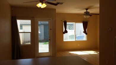 91-1092-1092 Kaimalie St in Ewa Beach, HI - Building Photo - Building Photo