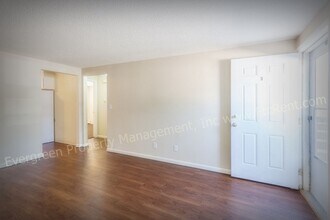 3006 Sunset Dr in Evans, CO - Building Photo - Building Photo