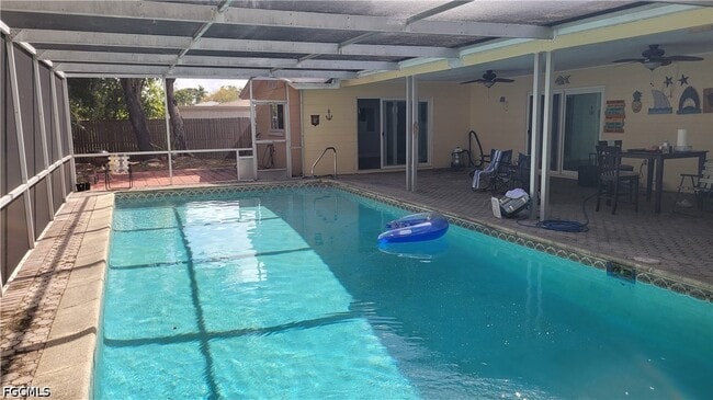 property at 1403 Davis Dr