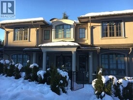 6321 Palace Pl in Burnaby, BC - Building Photo