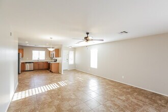 7903 W Pomo St in Phoenix, AZ - Building Photo - Building Photo