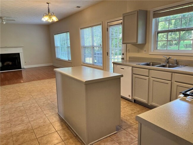 1511 Hampton Woods Dr in Lawrenceville, GA - Building Photo - Building Photo