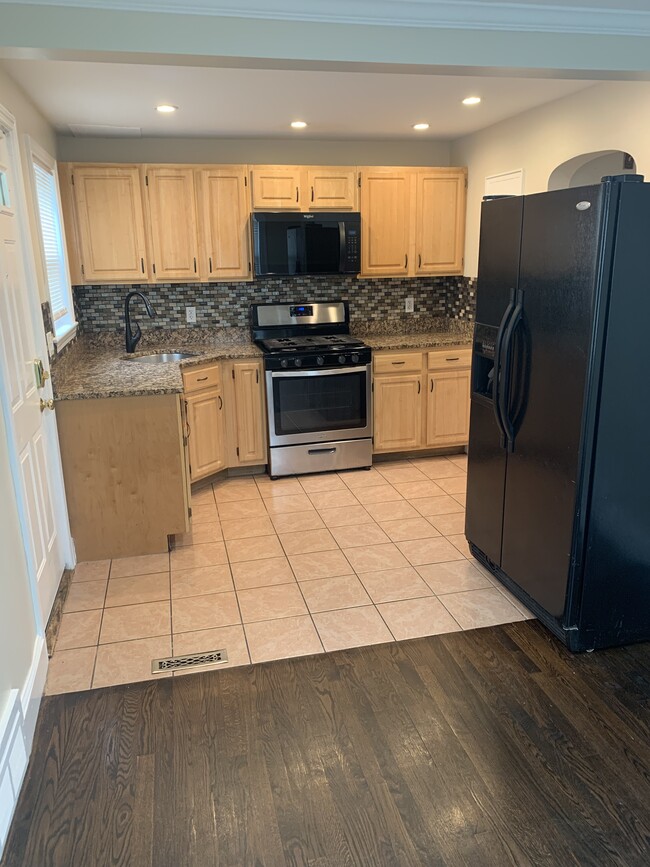 42 Meadowbank Ave in Boston, MA - Building Photo - Building Photo