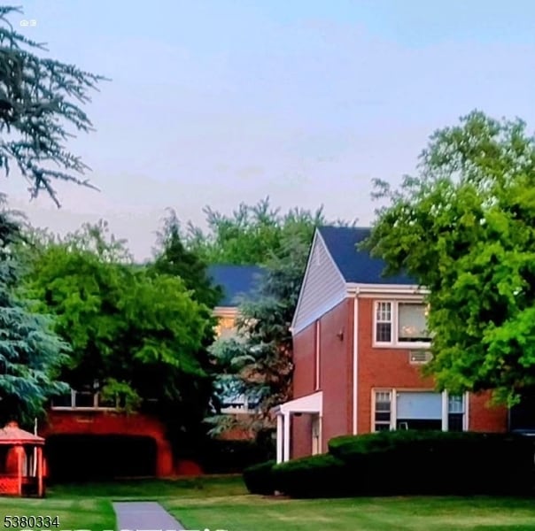 property at 605 Grove St