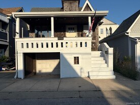 44 Oswego Ave in East Atlantic Beach, NY - Building Photo