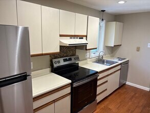 1201 Grafton St in Worcester, MA - Building Photo - Building Photo