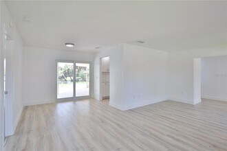 2834 Hardee Dr in Sarasota, FL - Building Photo - Building Photo