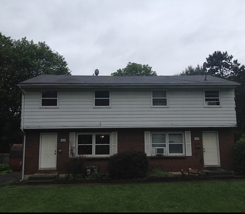 309 Elm St in Vestal, NY - Building Photo