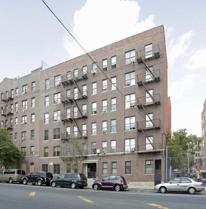 651 Southern Blvd in Bronx, NY - Building Photo