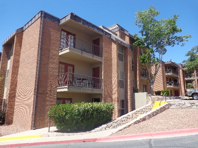 Stanton 4433 Condominiums in El Paso, TX - Building Photo