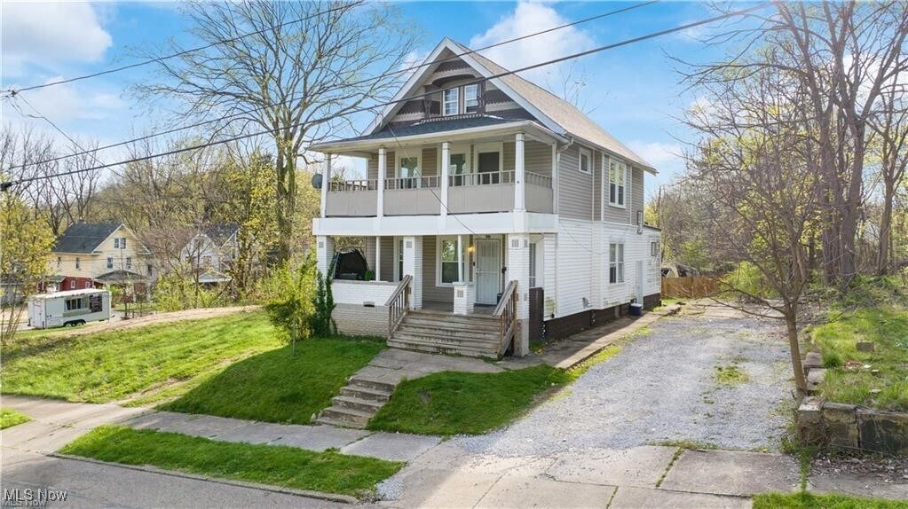 636 Fern St in Akron, OH - Building Photo