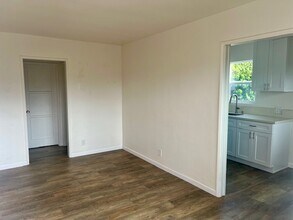 5307 Roseland St, Unit 5307 Roseland st in Los Angeles, CA - Foto de edificio - Building Photo