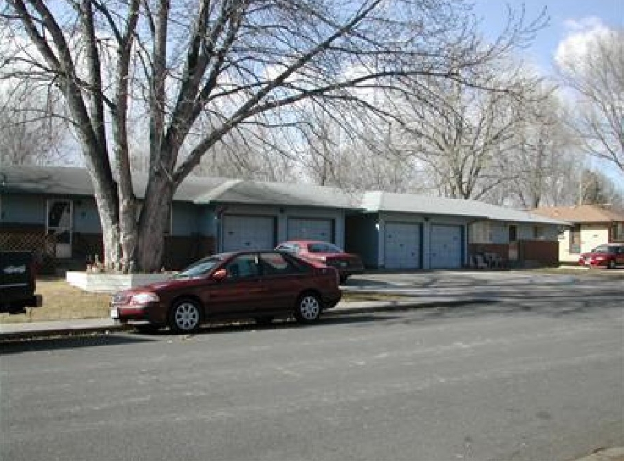 1015 Roosevelt Ave in Loveland, CO - Building Photo