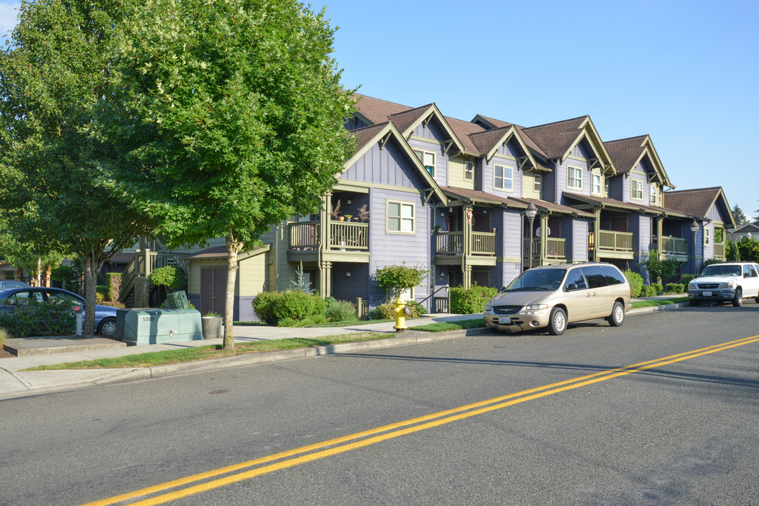 The MEWS at Cascadia Village in Vancouver, WA - Building Photo